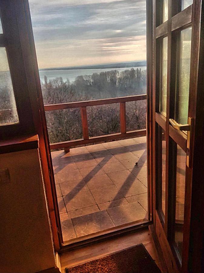 Villa Korozsa Vendeghaz ตีฮานี ภายนอก รูปภาพ