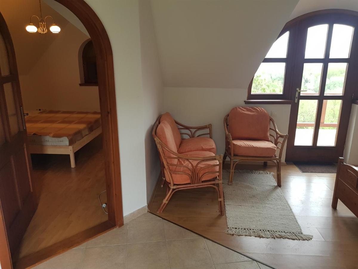 Villa Korozsa Vendeghaz ตีฮานี ภายนอก รูปภาพ