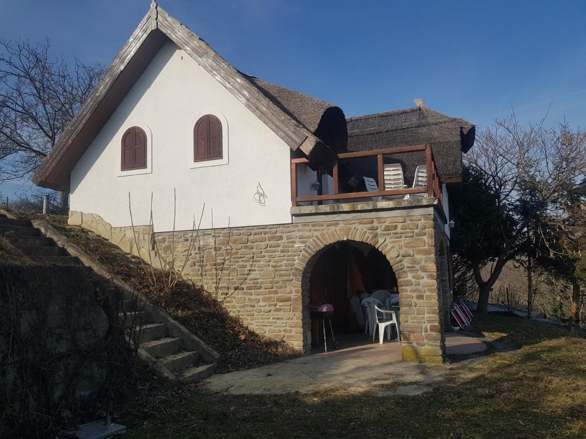Villa Korozsa Vendeghaz ตีฮานี ภายนอก รูปภาพ