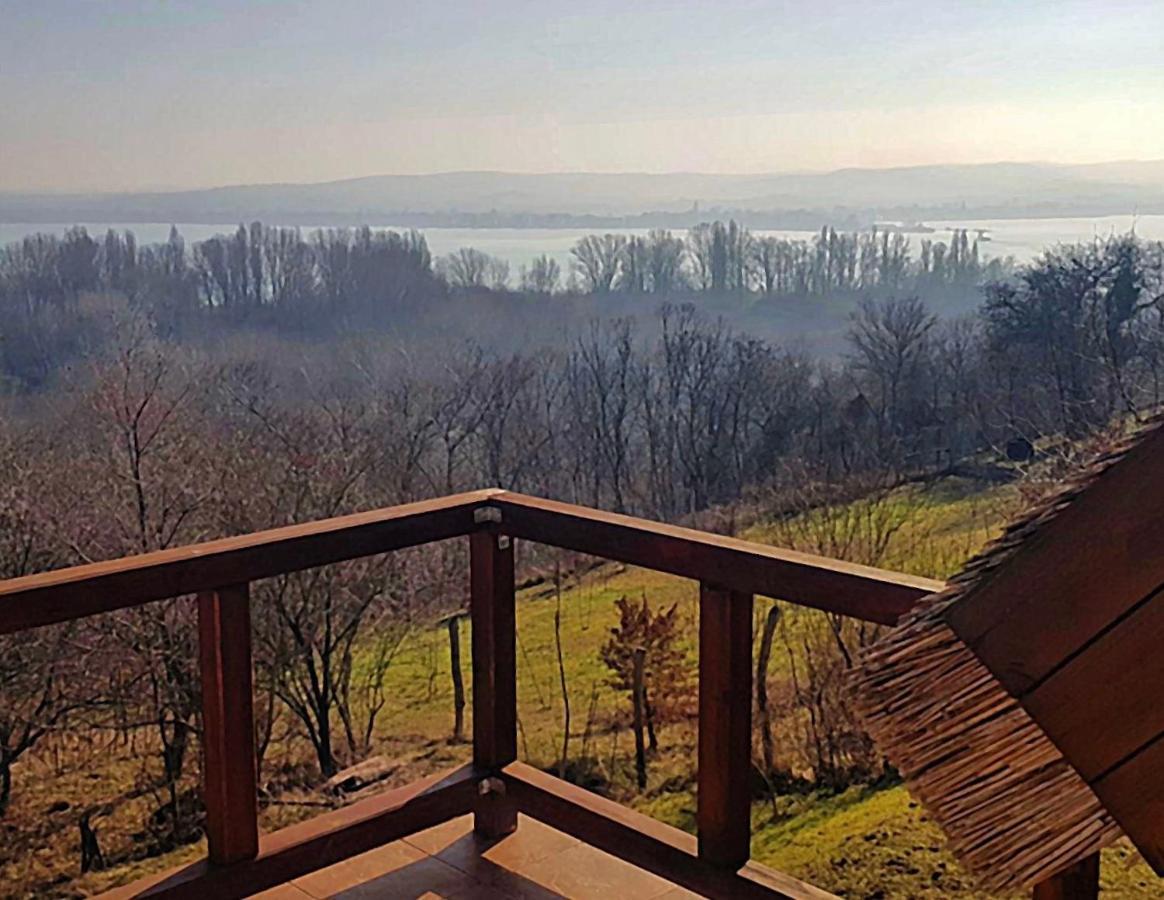 Villa Korozsa Vendeghaz ตีฮานี ภายนอก รูปภาพ